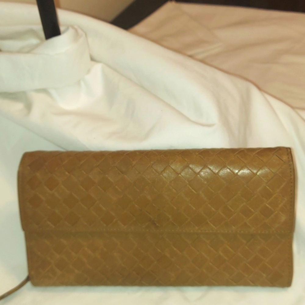 Authentic Bottega Tan Camel Intrecciato Leather Long Wallet VGVC